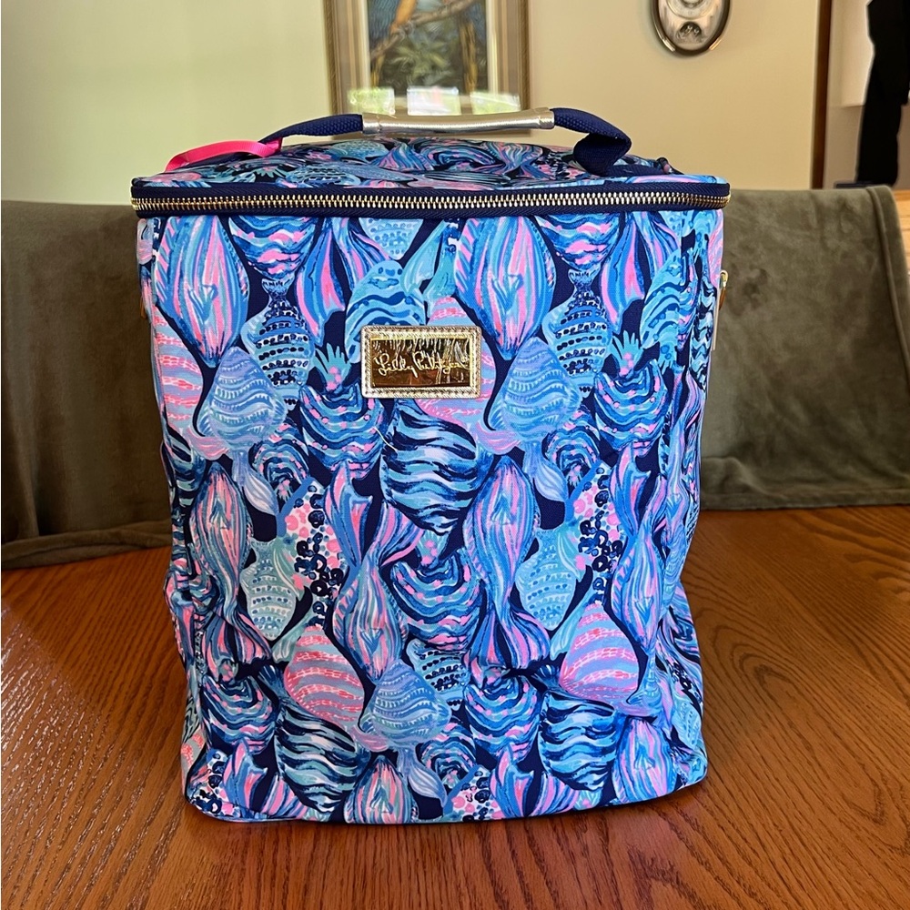 NWT Lilly Pulitzer Wine Carrier Featured in Scale Up